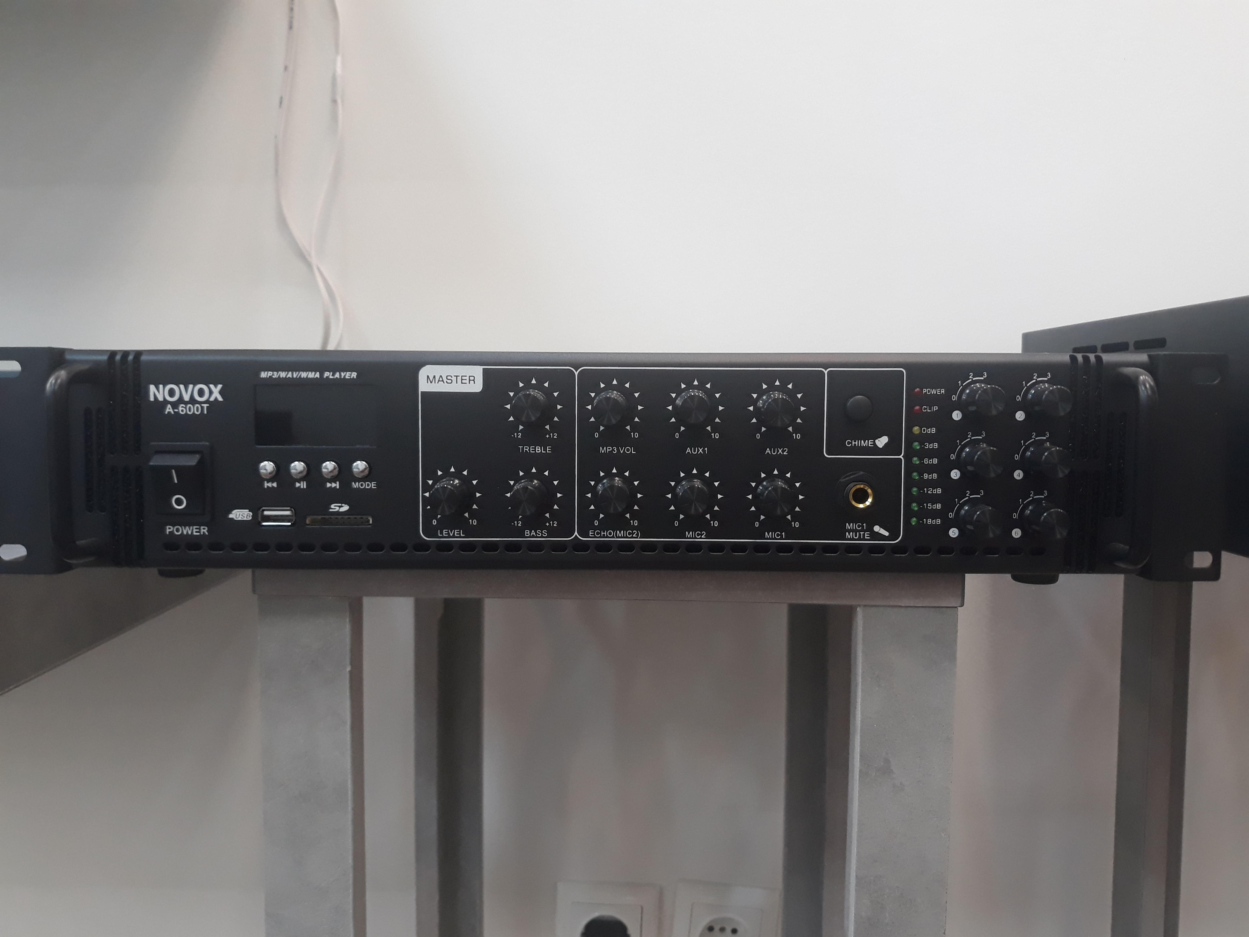 آمپلی فایر رومیزی A-600 NOVOX ولتی